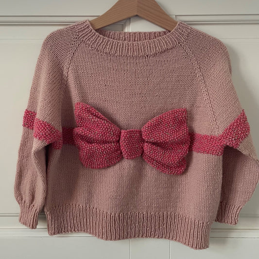 Bowtie-sweater