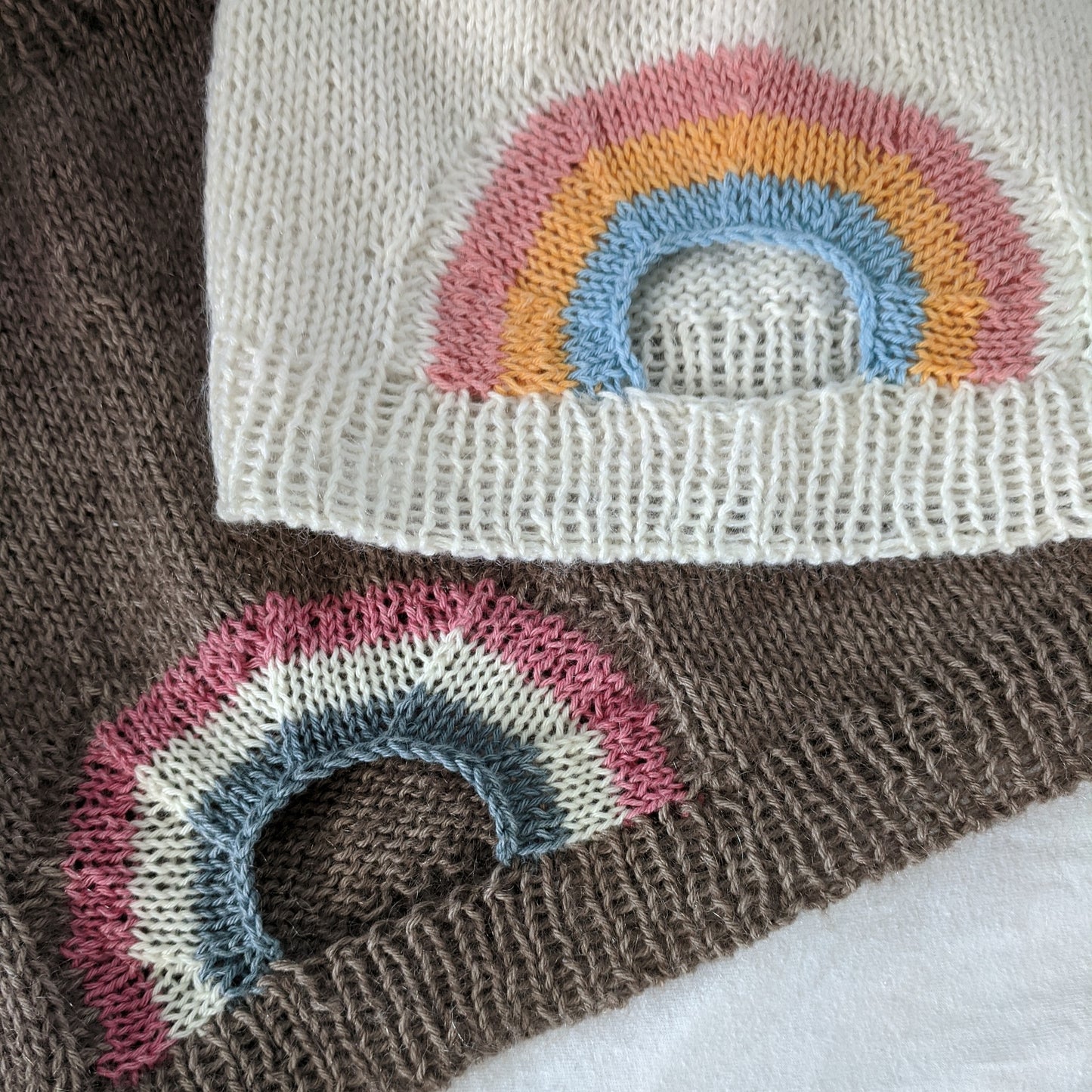 Regnbue vest